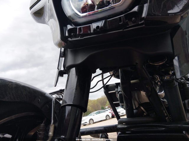 Продажа на аукционе авто 2024 Harley-davidson Flhx, vin: 1HD1KB717RB621924, номер лота: 44961896