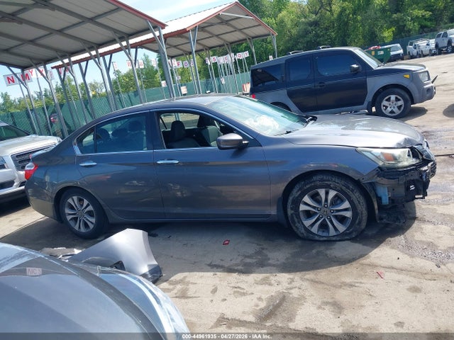 Продажа на аукционе авто 2015 Honda Accord Lx, vin: 1HGCR2F31FA161445, номер лота: 44961935