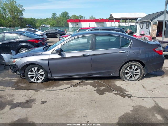 Продажа на аукционе авто 2015 Honda Accord Lx, vin: 1HGCR2F31FA161445, номер лота: 44961935