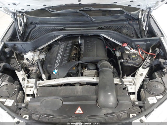 Продажа на аукционе авто 2015 Bmw X5 Xdrive35i, vin: 5UXKR0C57F0K63759, номер лота: 44961956