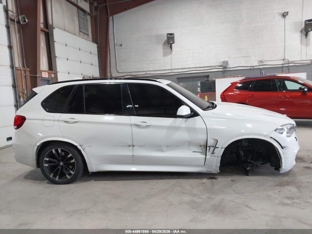Продажа на аукционе авто 2015 Bmw X5 Xdrive35i, vin: 5UXKR0C57F0K63759, номер лота: 44961956