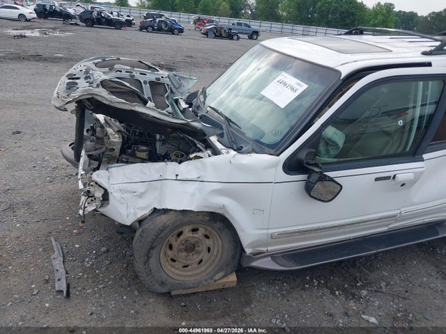 1997 Ford Explorer Eddie Bauer/limited/xlt მანქანა იყიდება აუქციონზე, vin: 1FMDU35P0VUC32476, აუქციონის ნომერი: 44961968
