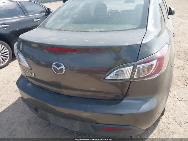 44961994 :رقم المزاد ، JM1BL1VF8B1470728 vin ، 2011 Mazda Mazda3 I Touring مزاد بيع