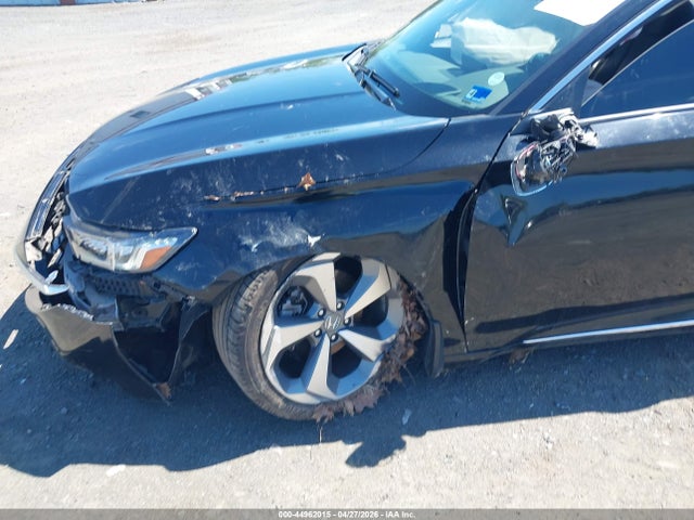 Продаж на аукціоні авто 2018 Honda Accord Touring, vin: 1HGCV1F99JA026250, номер лоту: 44962015