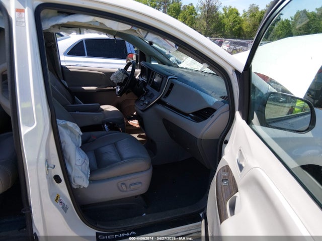 44962074 :رقم المزاد ، 5TDYK3DC0FS628438 vin ، 2015 Toyota Sienna Xle 8 Passenger مزاد بيع