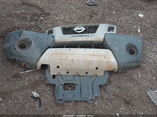 44962077 :رقم المزاد ، 5N1AN0NU2DN819646 vin ، 2013 Nissan Xterra S مزاد بيع