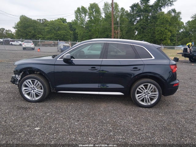 44962085 :رقم المزاد ، WA1BNAFY5J2103203 vin ، 2018 Audi Q5 2.0t Premium/2.0t Tech Premium مزاد بيع