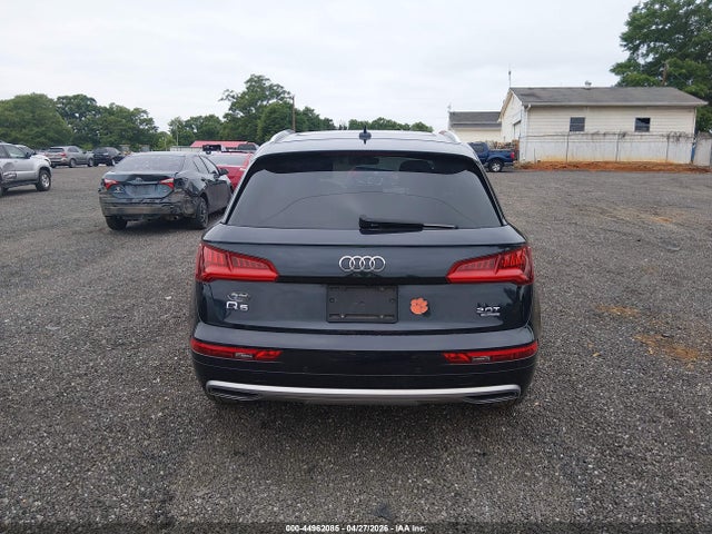 44962085 :رقم المزاد ، WA1BNAFY5J2103203 vin ، 2018 Audi Q5 2.0t Premium/2.0t Tech Premium مزاد بيع