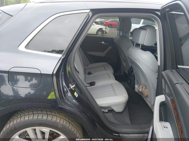44962085 :رقم المزاد ، WA1BNAFY5J2103203 vin ، 2018 Audi Q5 2.0t Premium/2.0t Tech Premium مزاد بيع