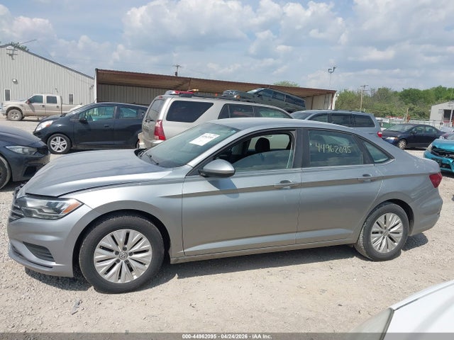 Aukcja sprzedaży 2019 Volkswagen Jetta 1.4t R-line/1.4t S/1.4t Se, vin: 3VWC57BU4KM206958, numer aukcji: 44962095