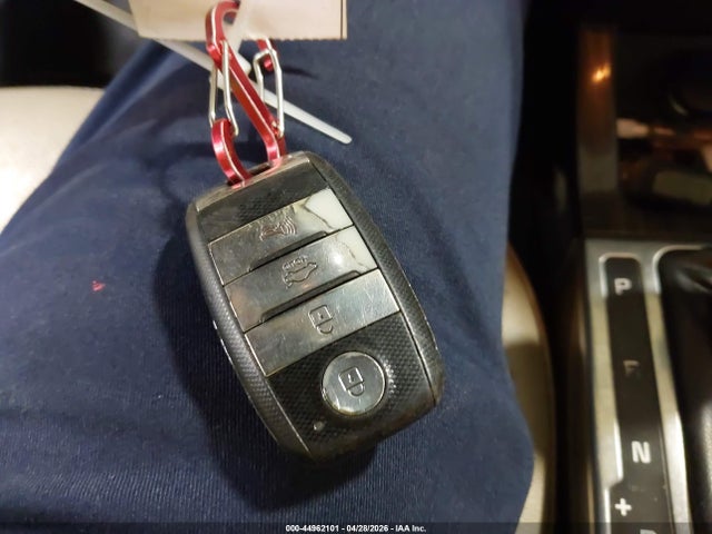 44962101 :رقم المزاد ، 5XXGN4A75FG384156 vin ، 2015 Kia Optima Ex مزاد بيع
