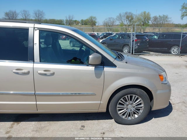 44962102 :رقم المزاد ، 2C4RC1BG1ER188779 vin ، 2014 Chrysler Town & Country Touring مزاد بيع