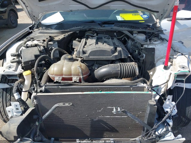 44962107 :رقم المزاد ، 1FATP8UH5J5154978 vin ، 2018 Ford Mustang Ecoboost Premium مزاد بيع