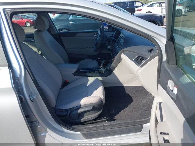 44962109 :رقم المزاد ، 5NPE24AF1GH309547 vin ، 2016 Hyundai Sonata Se مزاد بيع