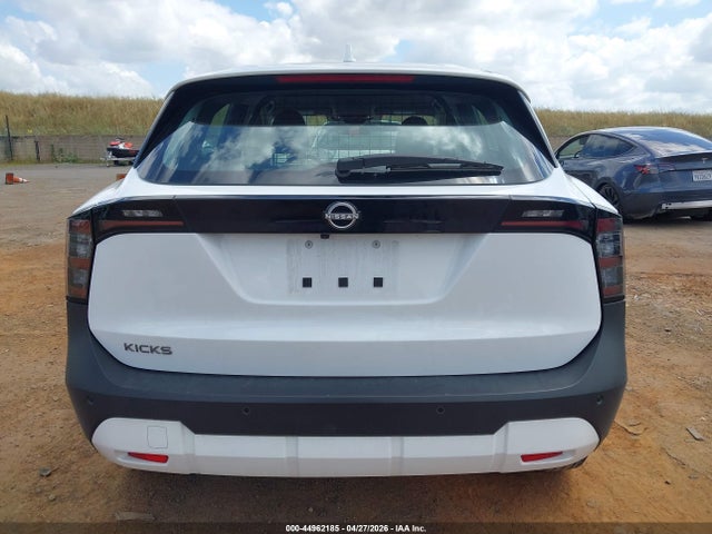 3N8AP6BA1SL423608 Nissan Kicks S Fwd