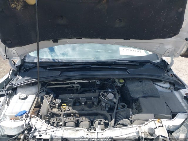 44962191 :رقم المزاد ، 1FADP3N27GL377142 vin ، 2016 Ford Focus Titanium مزاد بيع
