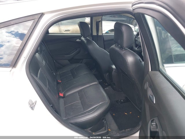 44962191 :رقم المزاد ، 1FADP3N27GL377142 vin ، 2016 Ford Focus Titanium مزاد بيع