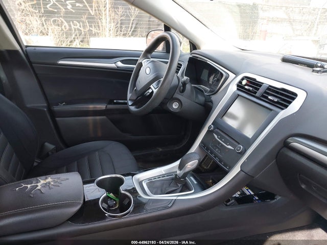 44962193 :رقم المزاد ، 1FA6P0H71E5375158 vin ، 2014 Ford Fusion Se مزاد بيع
