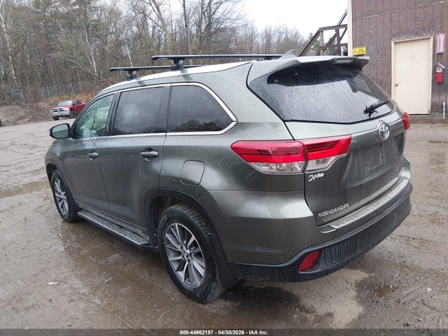 44962197 :رقم المزاد ، 5TDJZRFH2JS871086 vin ، 2018 Toyota Highlander Xle مزاد بيع