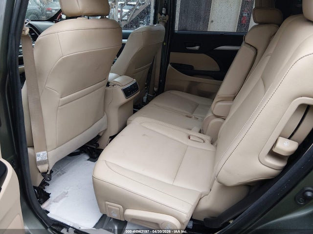 44962197 :رقم المزاد ، 5TDJZRFH2JS871086 vin ، 2018 Toyota Highlander Xle مزاد بيع