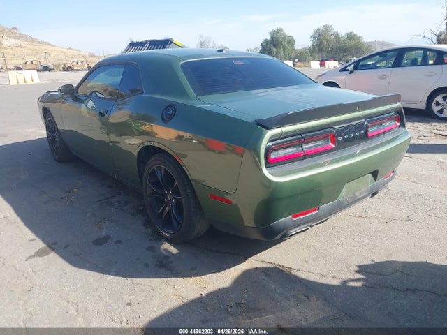 44962203 :رقم المزاد ، 2C3CDZAG7JH287355 vin ، 2018 Dodge Challenger Sxt مزاد بيع