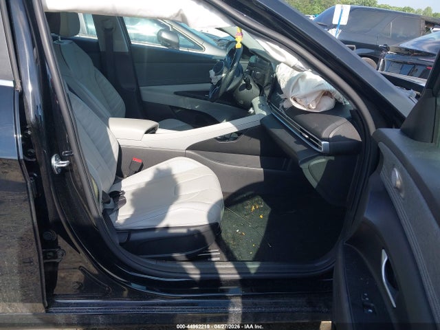 2023 Hyundai Elantra Limited მანქანა იყიდება აუქციონზე, vin: KMHLP4AG7PU454692, აუქციონის ნომერი: 44962219
