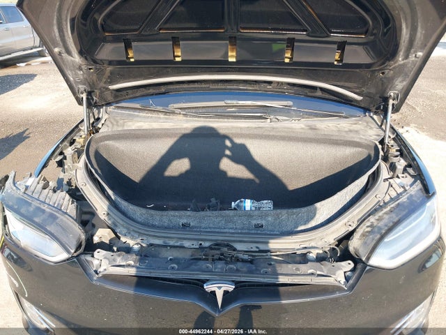 Auction sale of the 2018 Tesla Model X 100d/75d/p100d, vin: 5YJXCBE44JF138091, lot number: 44962244