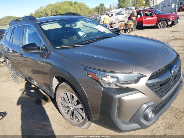 44962247 :رقم المزاد ، 4S4BTADCXP3161289 vin ، 2023 Subaru Outback Premium مزاد بيع