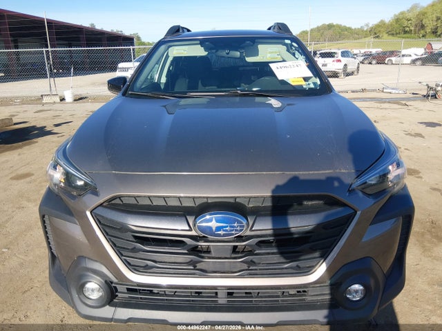 44962247 :رقم المزاد ، 4S4BTADCXP3161289 vin ، 2023 Subaru Outback Premium مزاد بيع