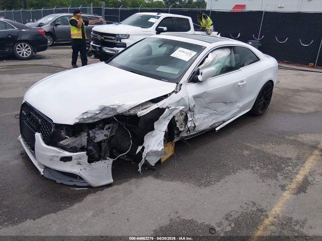 2016 Audi A5 2.0t Premium მანქანა იყიდება აუქციონზე, vin: WAUM2AFRXGA032821, აუქციონის ნომერი: 44962276