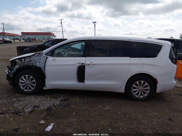 Aukcja sprzedaży 2017 Chrysler Pacifica Touring, vin: 2C4RC1DG0HR675912, numer aukcji: 44962352