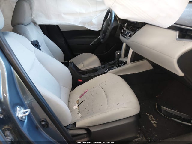 7MUCAAAG0PV061342 Toyota Corolla Cross Le