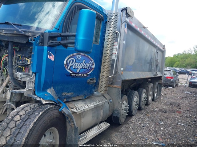 Продажа на аукционе авто 2015 Kenworth Construction T880, vin: 1NKZLP0X5FJ433304, номер лота: 44962392