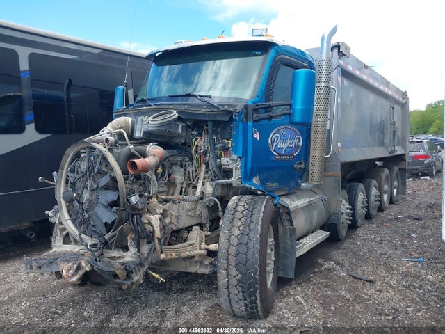 Продажа на аукционе авто 2015 Kenworth Construction T880, vin: 1NKZLP0X5FJ433304, номер лота: 44962392