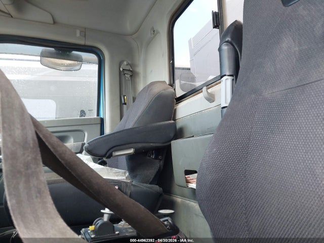 Продажа на аукционе авто 2015 Kenworth Construction T880, vin: 1NKZLP0X5FJ433304, номер лота: 44962392