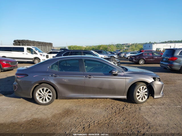 4T1R11AK2RU265921 Toyota CAMRY LE