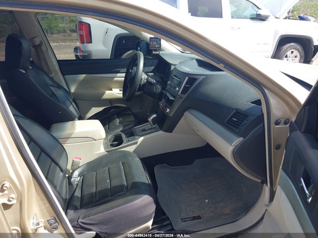 44962410 :رقم المزاد ، 4S4BRBGC9A3317667 vin ، 2010 Subaru Outback 2.5i Premium مزاد بيع