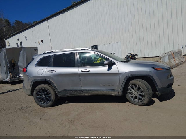 44962499 :رقم المزاد ، 1C4PJMCB1HW575054 vin ، 2017 Jeep Cherokee Latitude 4x4 مزاد بيع
