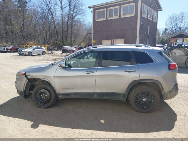 44962499 :رقم المزاد ، 1C4PJMCB1HW575054 vin ، 2017 Jeep Cherokee Latitude 4x4 مزاد بيع