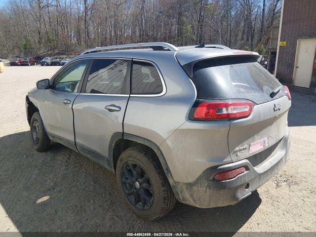 44962499 :رقم المزاد ، 1C4PJMCB1HW575054 vin ، 2017 Jeep Cherokee Latitude 4x4 مزاد بيع