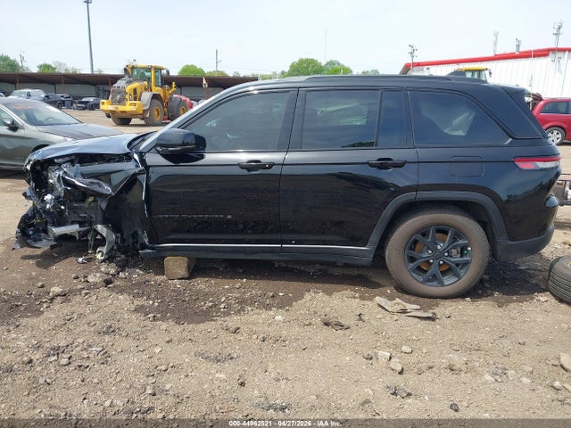 Продажа на аукционе авто 2024 Jeep Grand Cherokee Altitude X 4x4, vin: 1C4RJHAGXRC264076, номер лота: 44962521