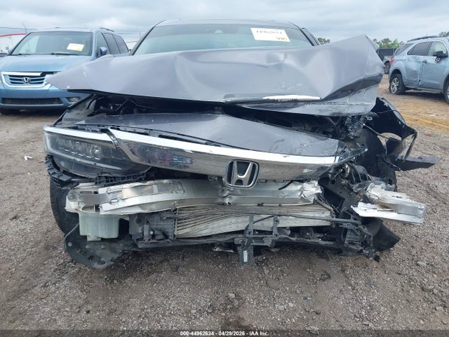 Auction sale of the 2018 Honda Accord Touring 2.0t, vin: 1HGCV2F9XJA028921, lot number: 44962634