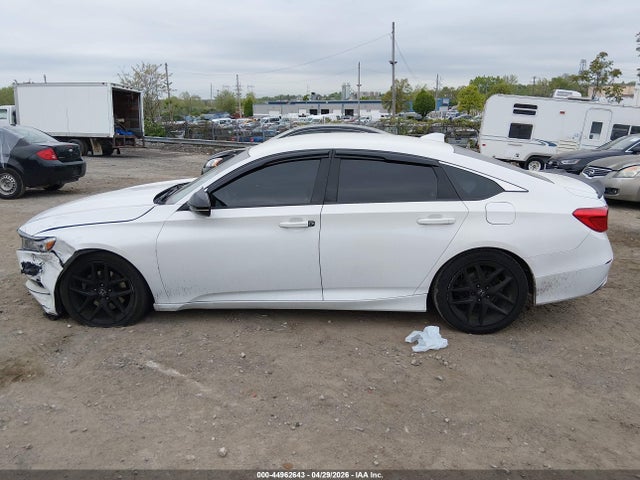 Продажа на аукционе авто 2018 Honda Accord Sport, vin: 1HGCV1F3XJA167954, номер лота: 44962643