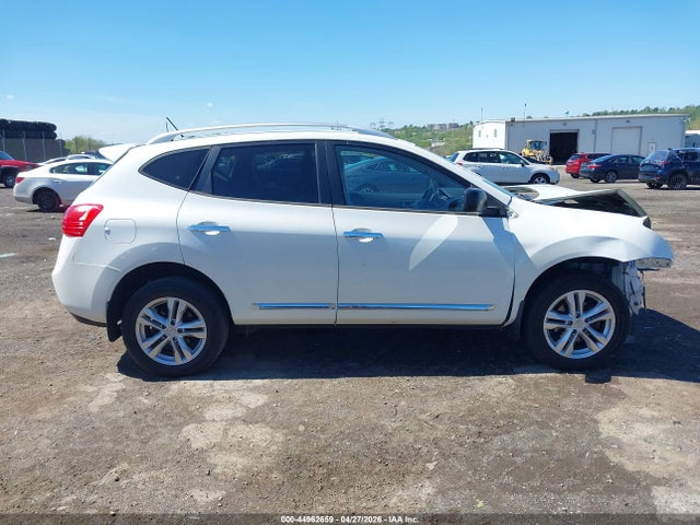 JN8AS5MT4FW158870 Nissan Rogue Select S