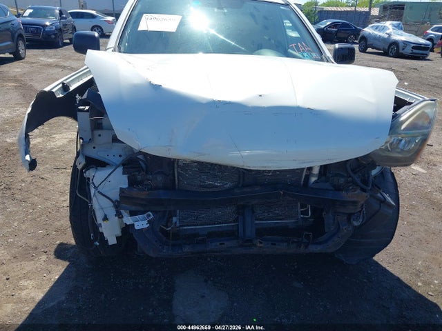 JN8AS5MT4FW158870 Nissan Rogue Select S