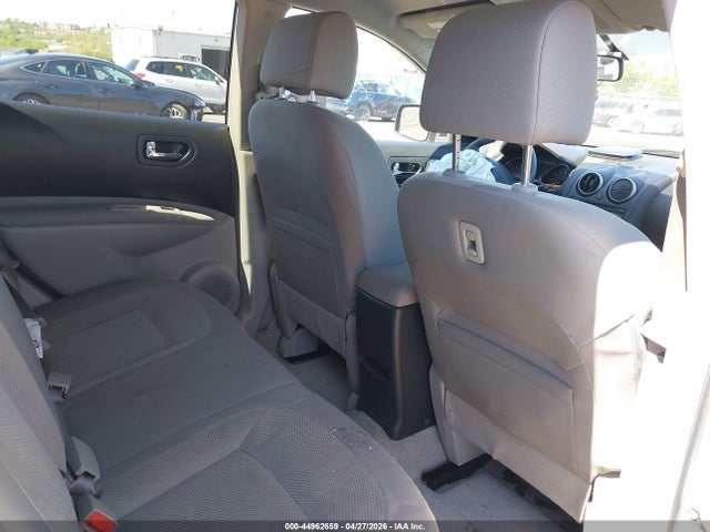 JN8AS5MT4FW158870 Nissan Rogue Select S