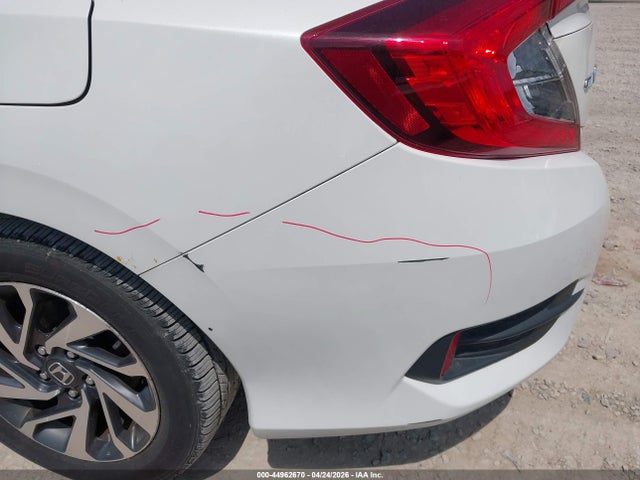 Aukcja sprzedaży 2018 Honda Civic Ex, vin: 19XFC2F78JE035587, numer aukcji: 44962670