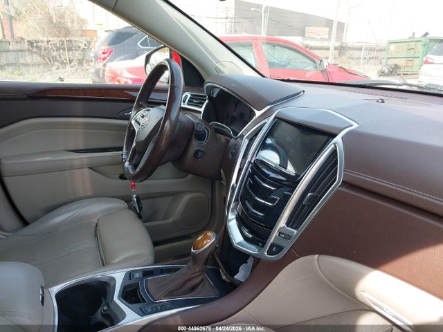 44962678 :رقم المزاد ، 3GYFNFE3XFS527587 vin ، 2015 Cadillac Srx Performance Collection مزاد بيع