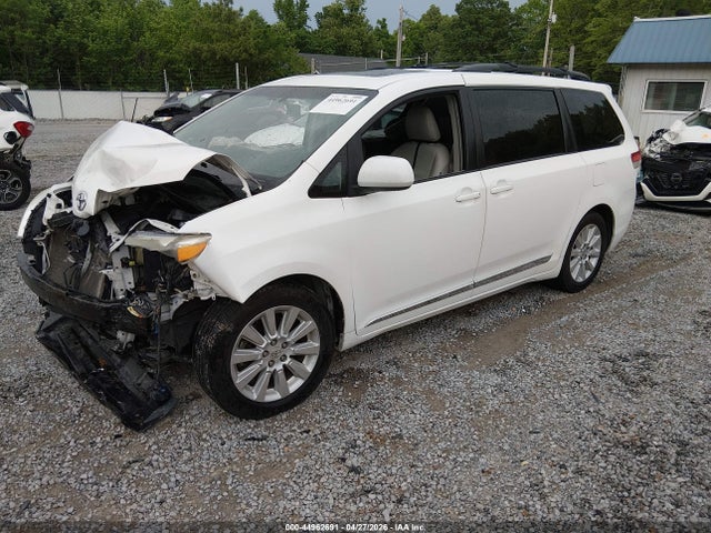 44962691 :رقم المزاد ، 5TDDK3DC0BS020329 vin ، 2011 Toyota Sienna Xle مزاد بيع
