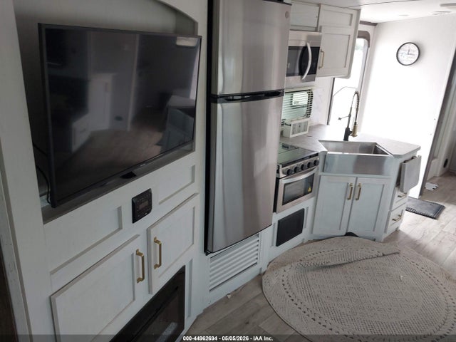 2022 Keystone Astoria M-2703rb მანქანა იყიდება აუქციონზე, vin: 4YDTAAN21NM915737, აუქციონის ნომერი: 44962694